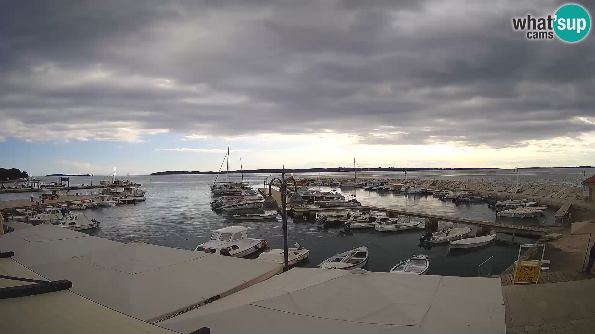 Webcam Fažana riva and city marina – Istria