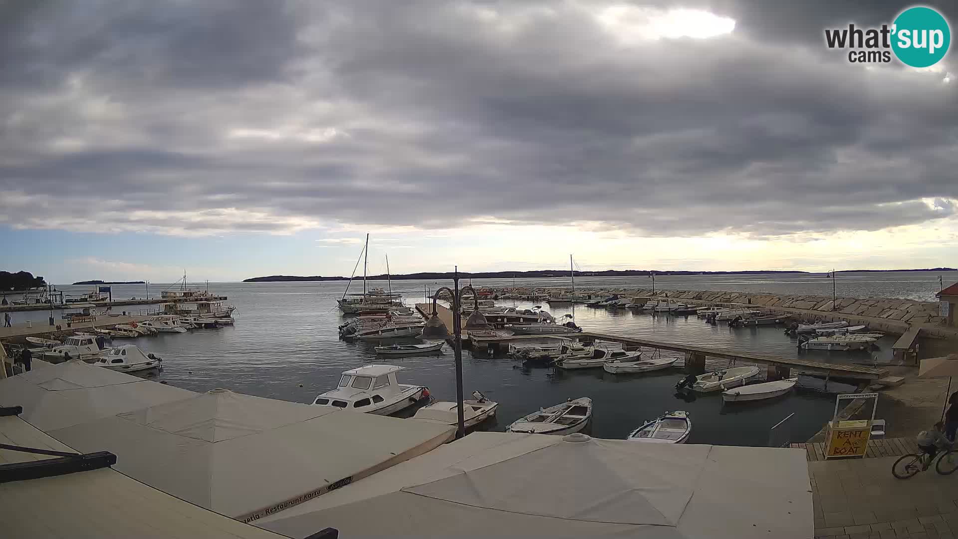 Webcam Fažana riva and city marina – Istria
