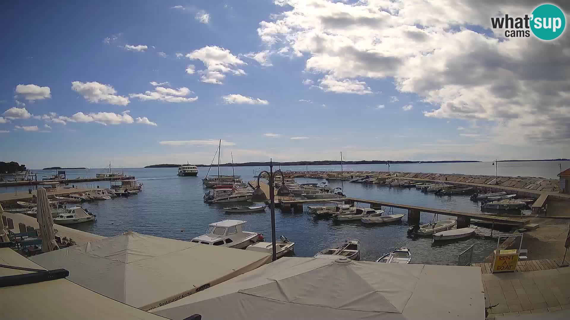 Webcam Fažana riva and city marina – Istria