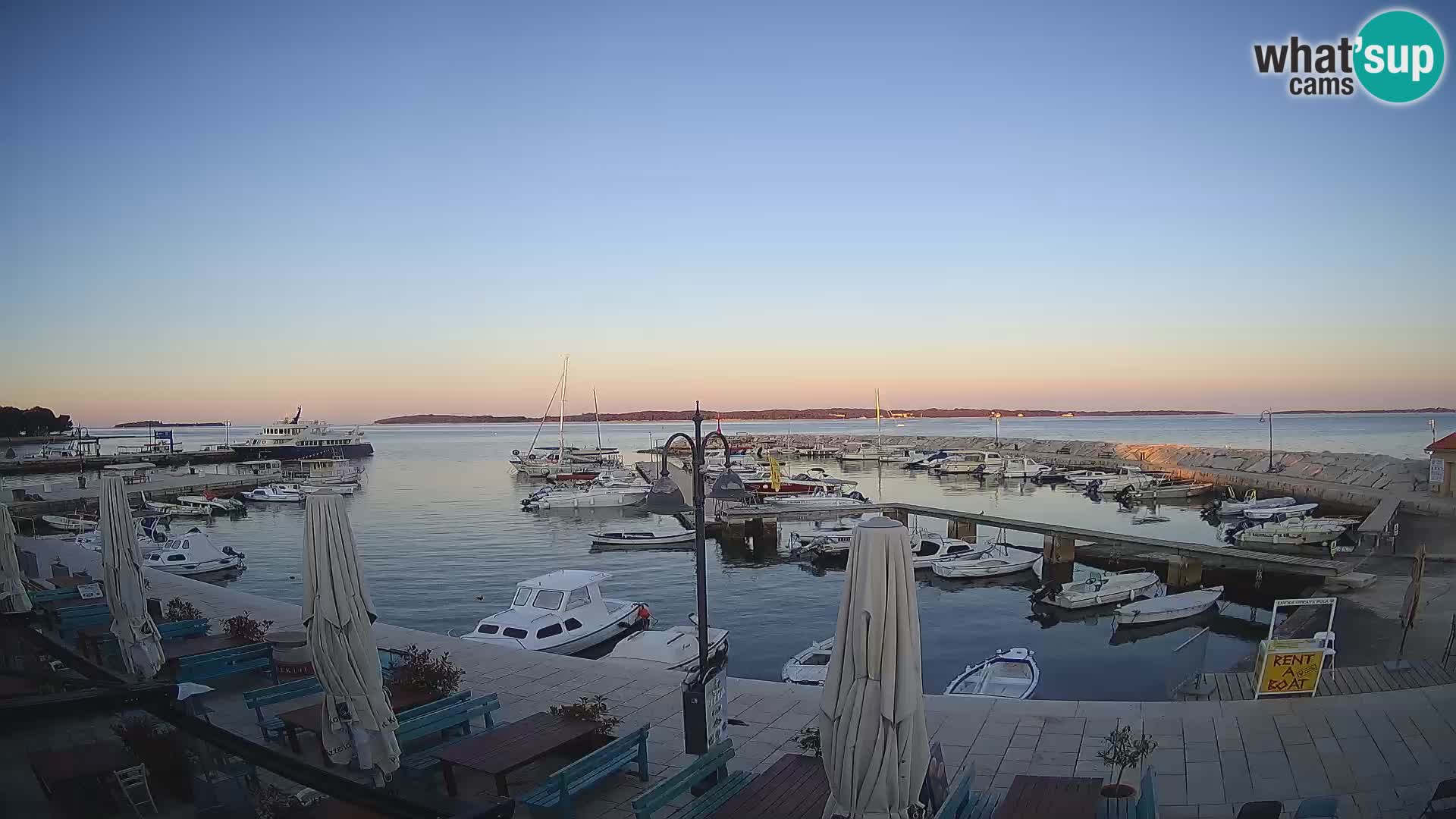 Webcam Fažana riva and city marina – Istria