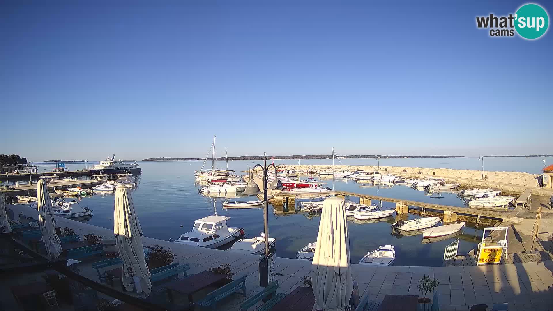 Webcam Fažana riva and city marina – Istria