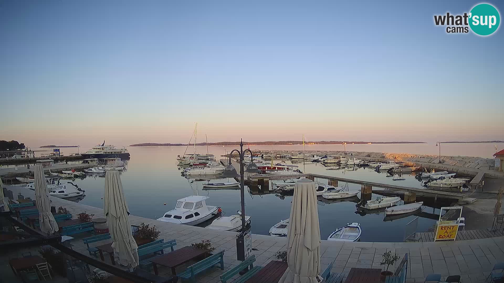 Webcam Fažana riva and city marina – Istria