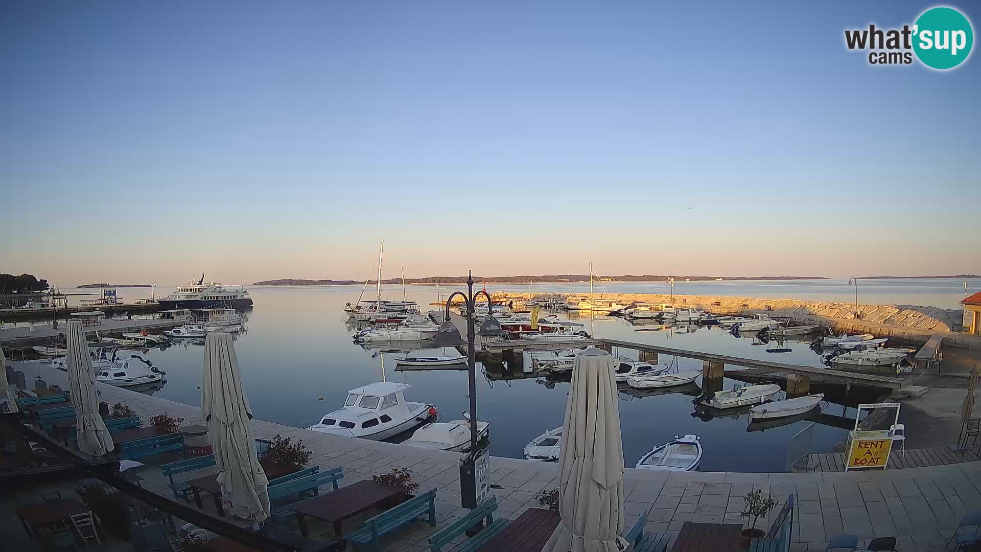Webcam Fažana riva and city marina – Istria