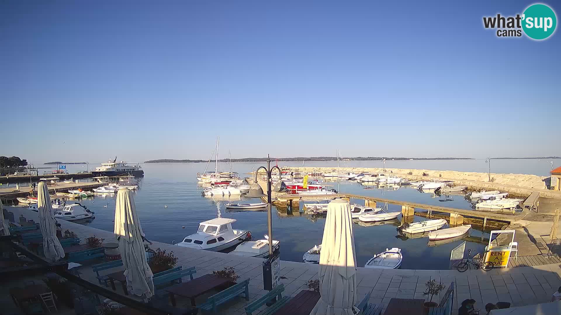 Webcam Fažana riva and city marina – Istria