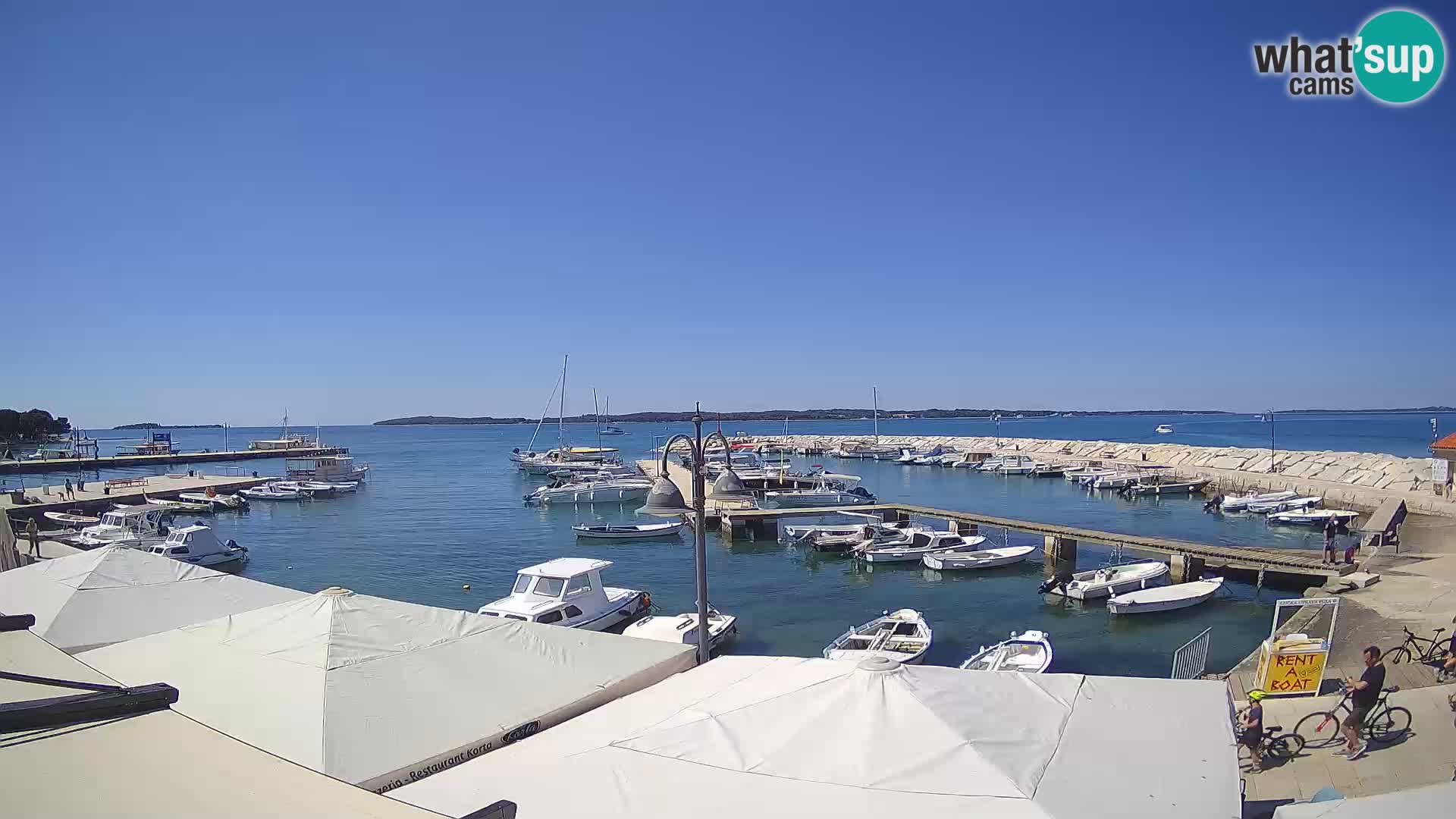 Fažana Camera en vivo riva y marina de la ciudad – Istria