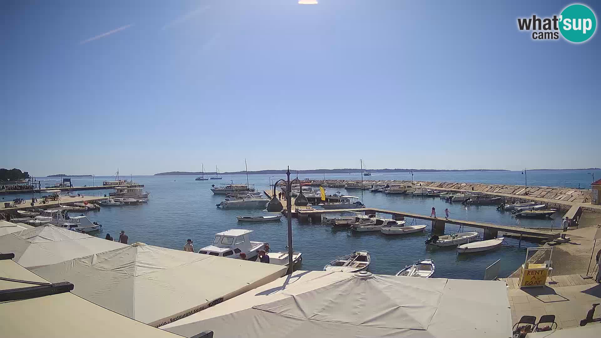 Spletna kamera Fažana riva in mestna marina – Istra