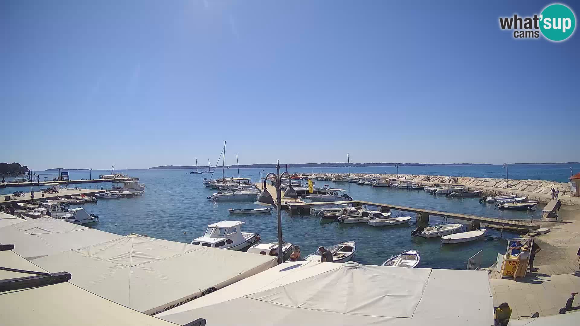 Spletna kamera Fažana riva in mestna marina – Istra