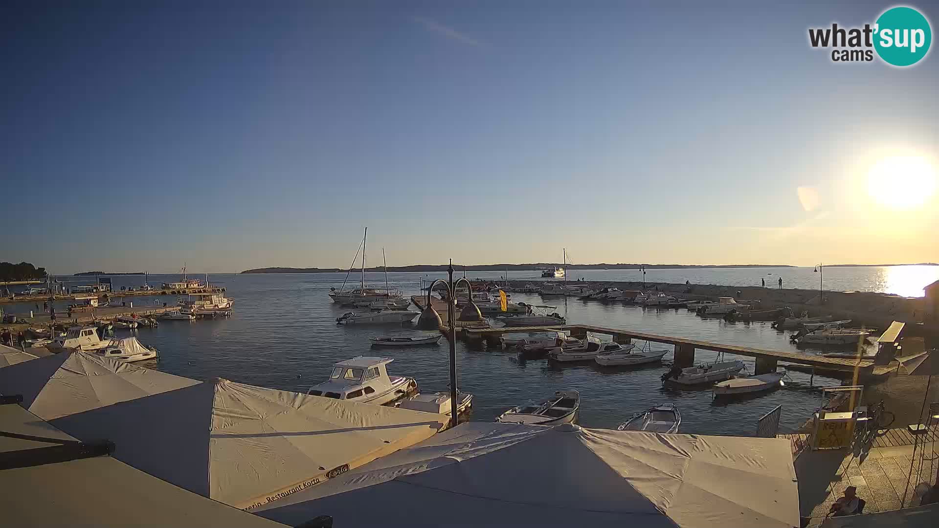 Spletna kamera Fažana riva in mestna marina – Istra