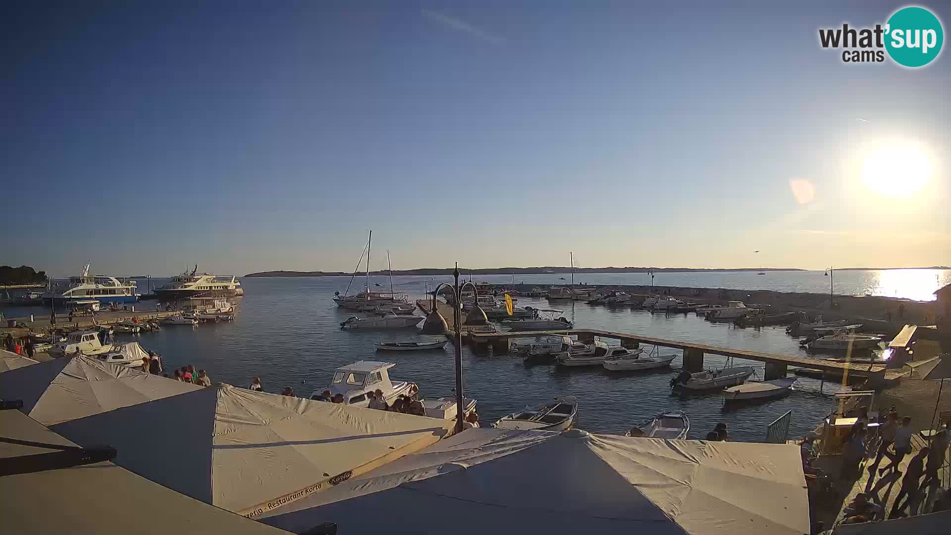 Spletna kamera Fažana riva in mestna marina – Istra