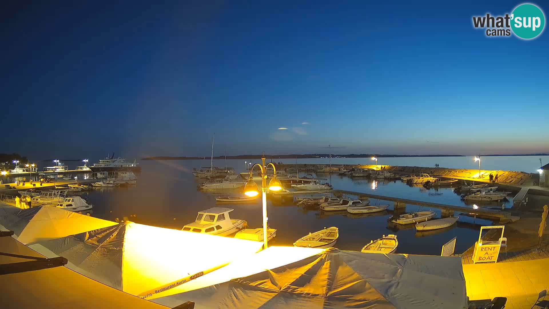 Fažana Camera en vivo riva y marina de la ciudad – Istria