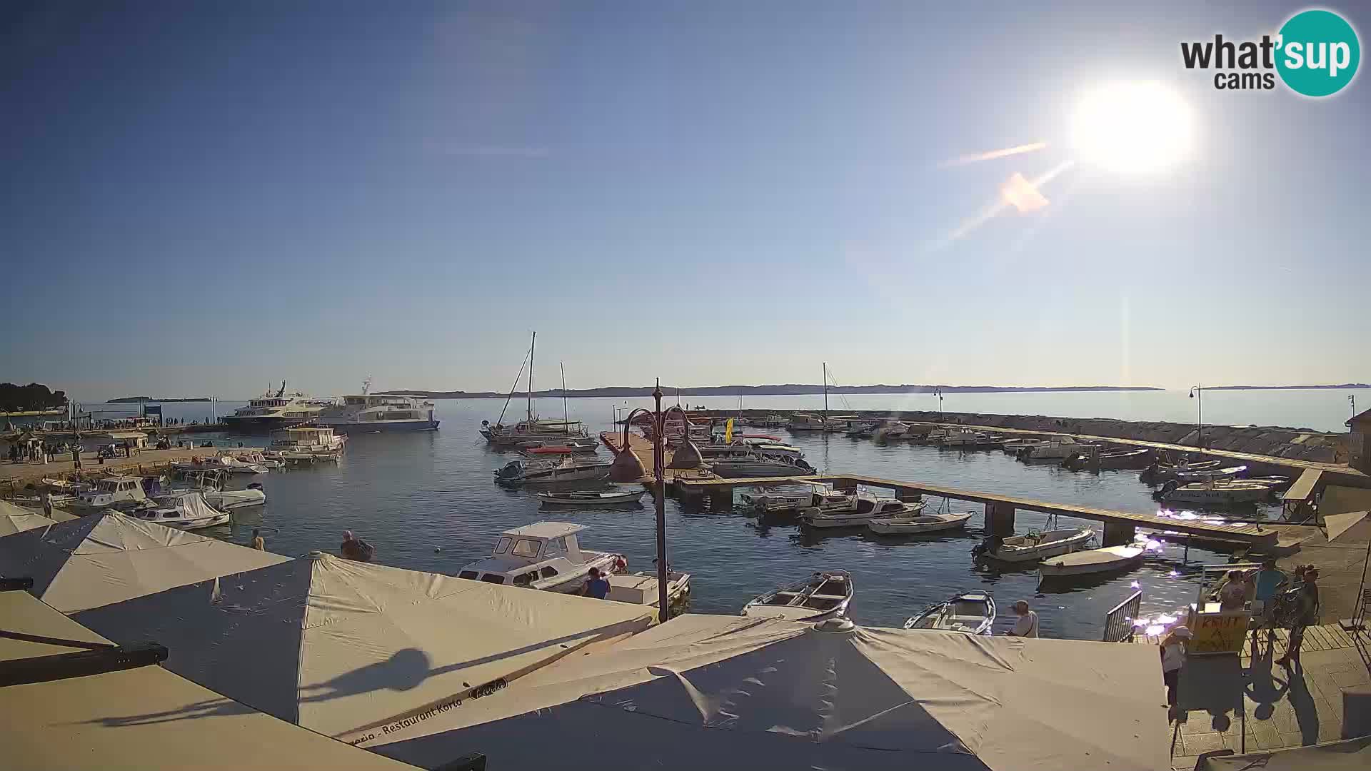 Spletna kamera Fažana riva in mestna marina – Istra