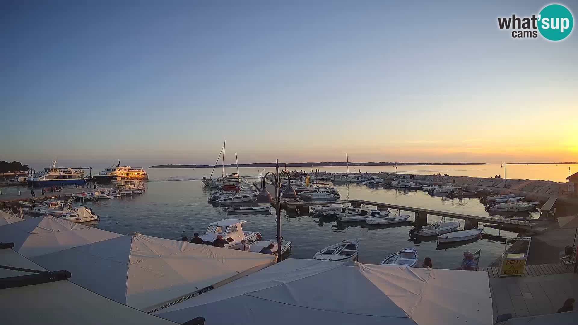 Webcam Fažana riva and city marina – Istria
