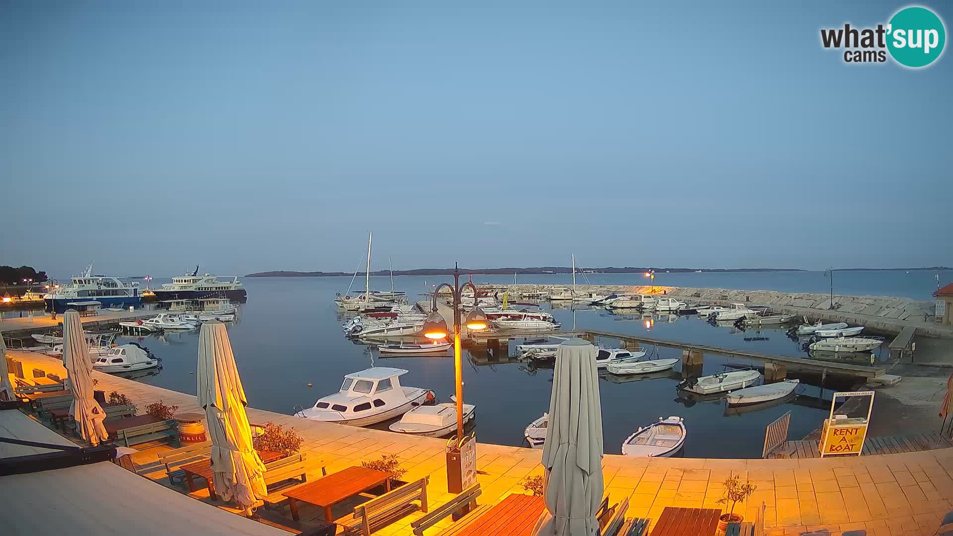 Webcam Fažana riva and city marina – Istria