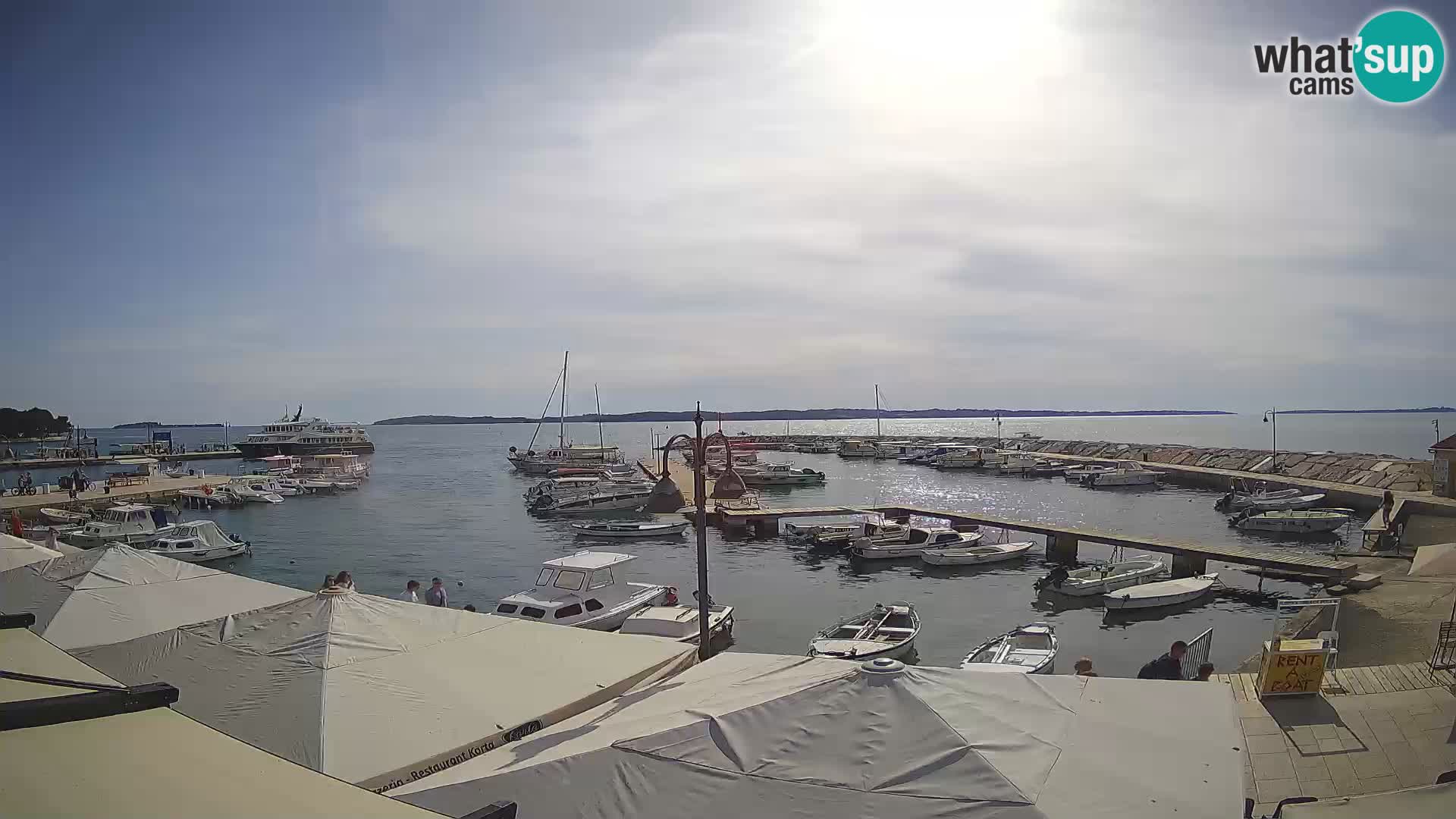 Spletna kamera Fažana riva in mestna marina – Istra