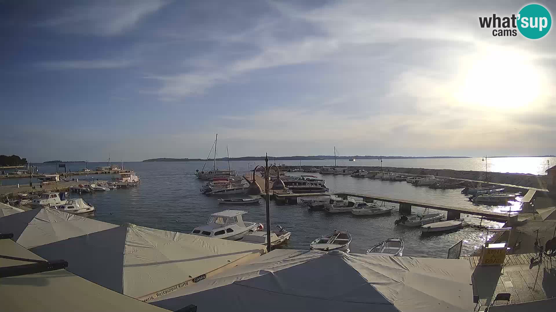 Spletna kamera Fažana riva in mestna marina – Istra
