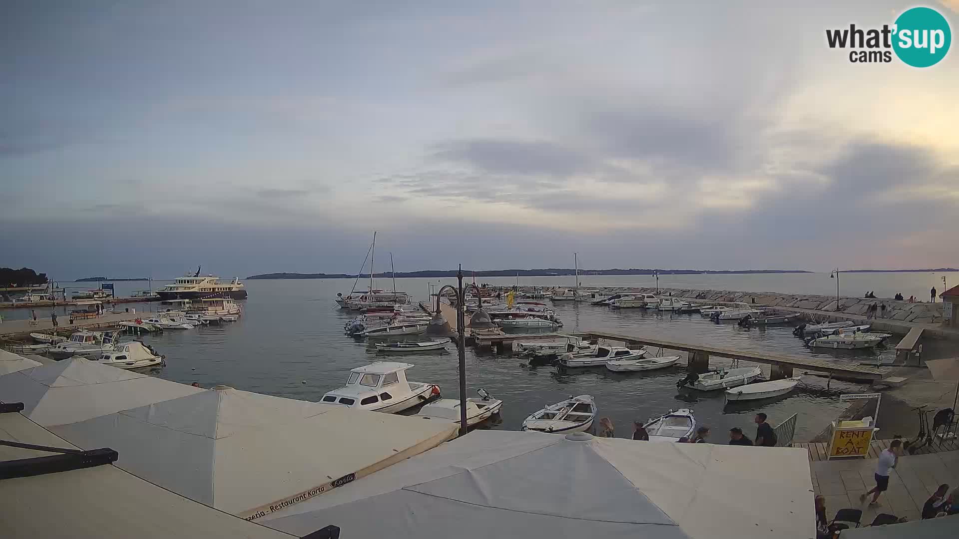 Webcam Fažana riva and city marina – Istria