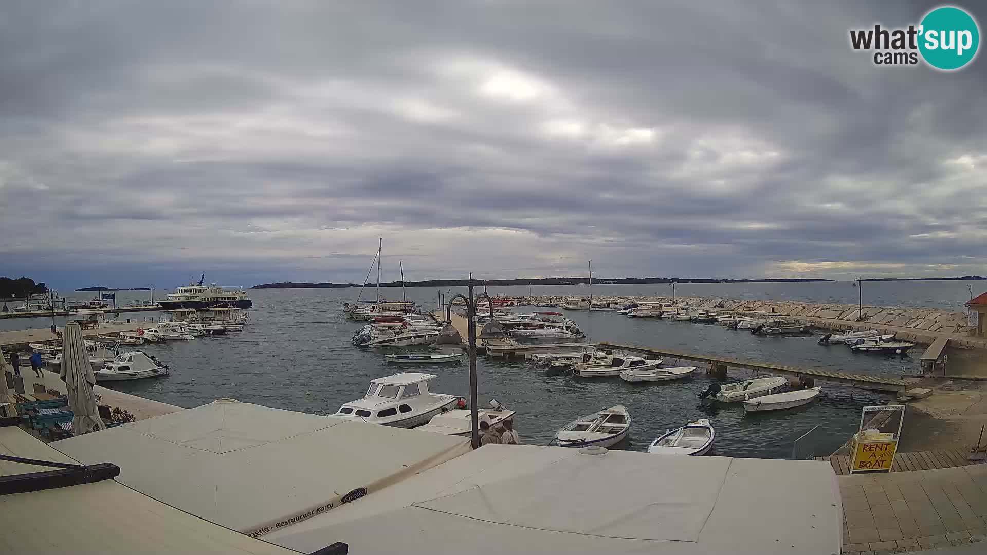 Webcam Fažana riva and city marina – Istria