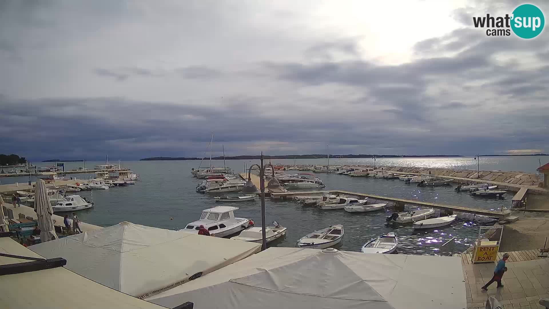 Spletna kamera Fažana riva in mestna marina – Istra