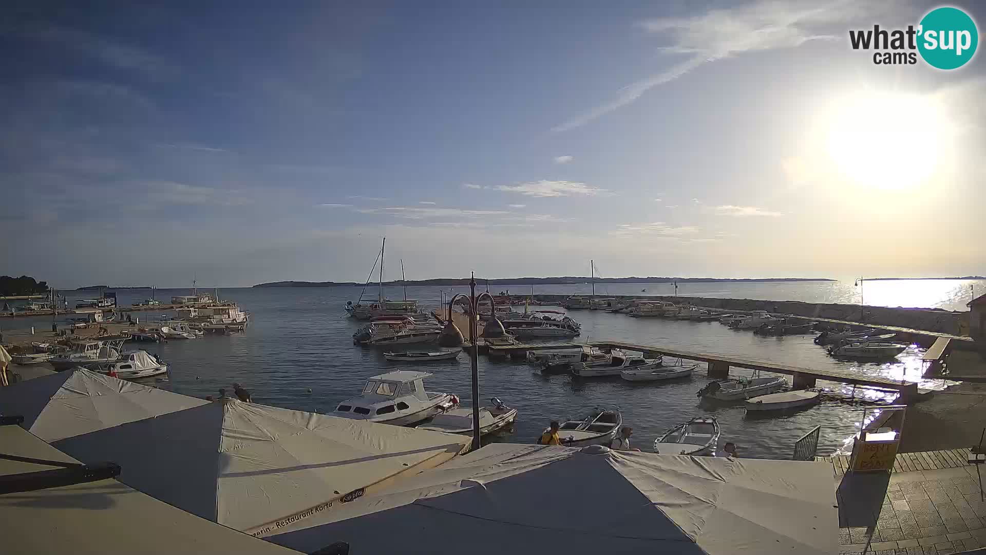 Fažana Camera en vivo riva y marina de la ciudad – Istria