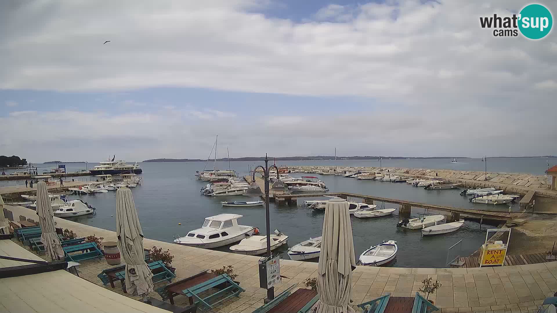 Webcam Fažana riva and city marina – Istria