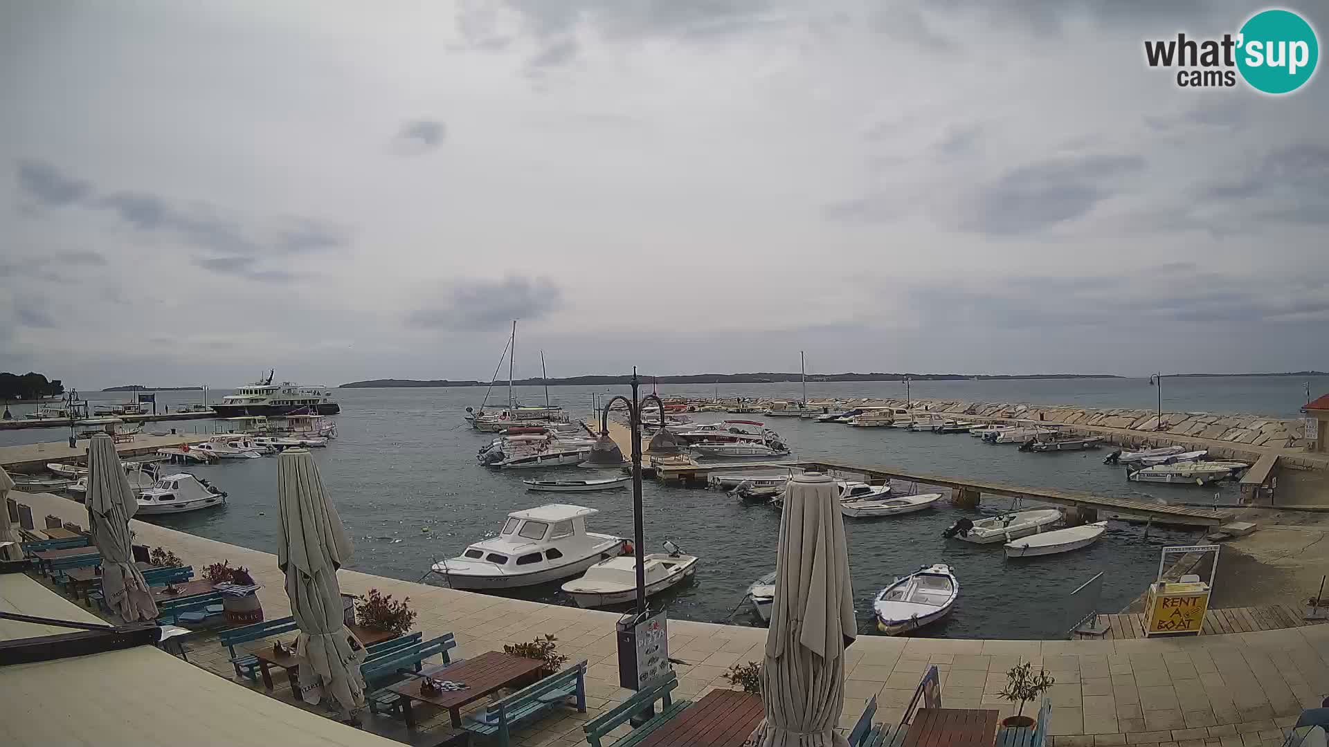 Spletna kamera Fažana riva in mestna marina – Istra
