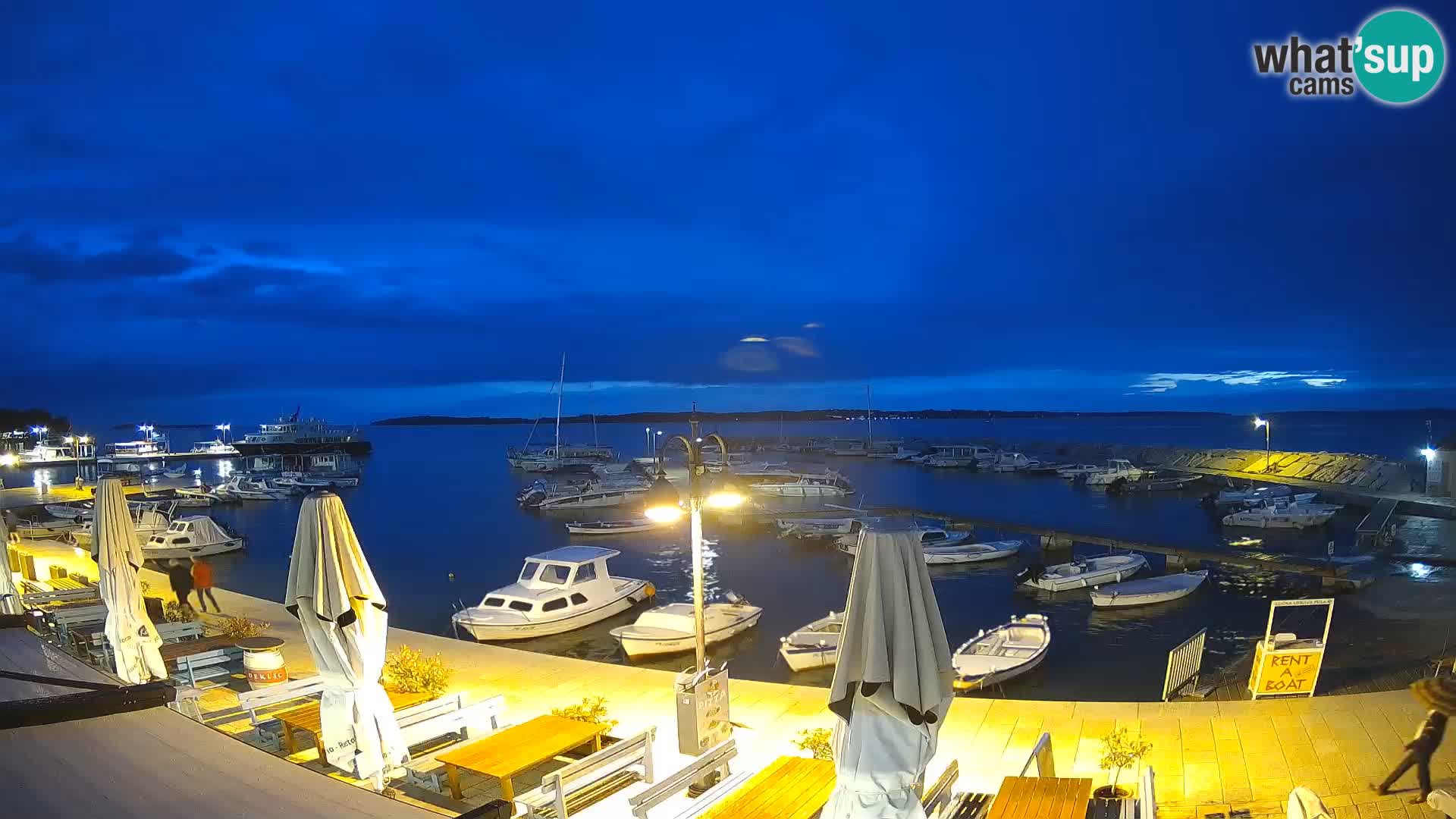 Spletna kamera Fažana riva in mestna marina – Istra