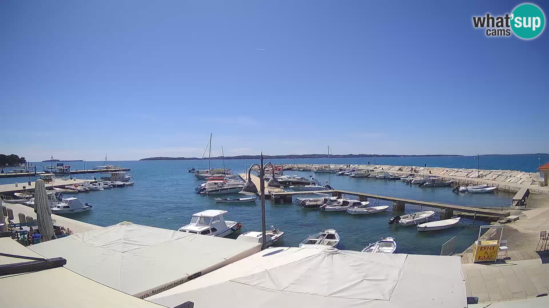 Spletna kamera Fažana riva in mestna marina – Istra