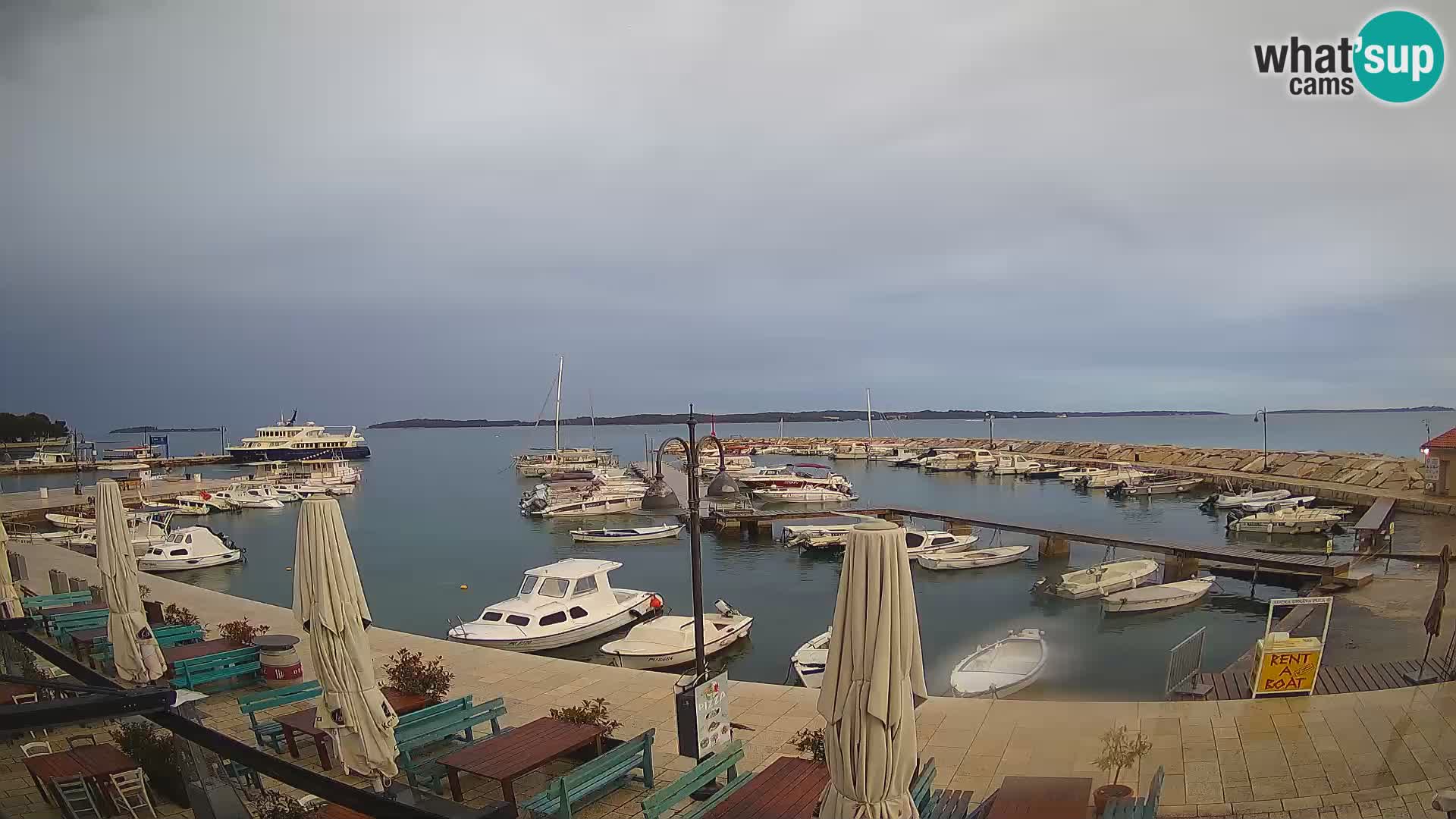 Webcam Fažana riva and city marina – Istria