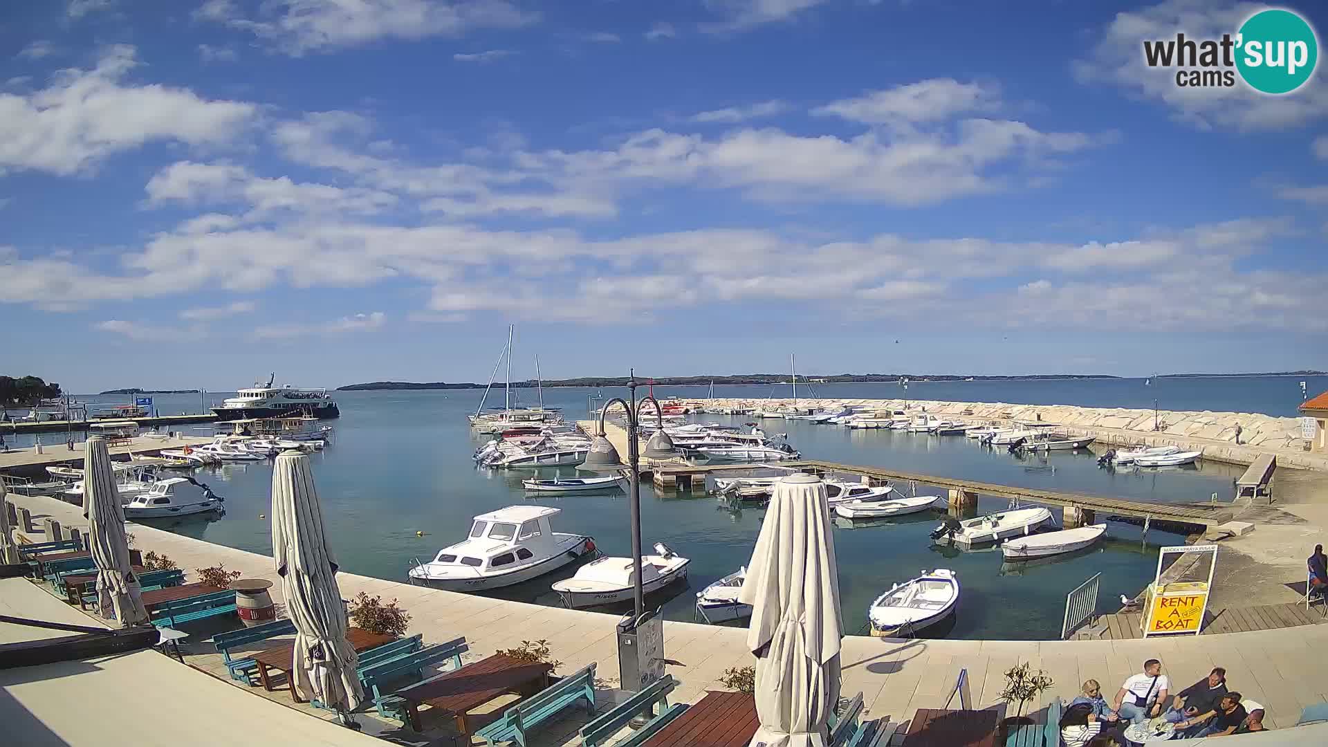 Spletna kamera Fažana riva in mestna marina – Istra