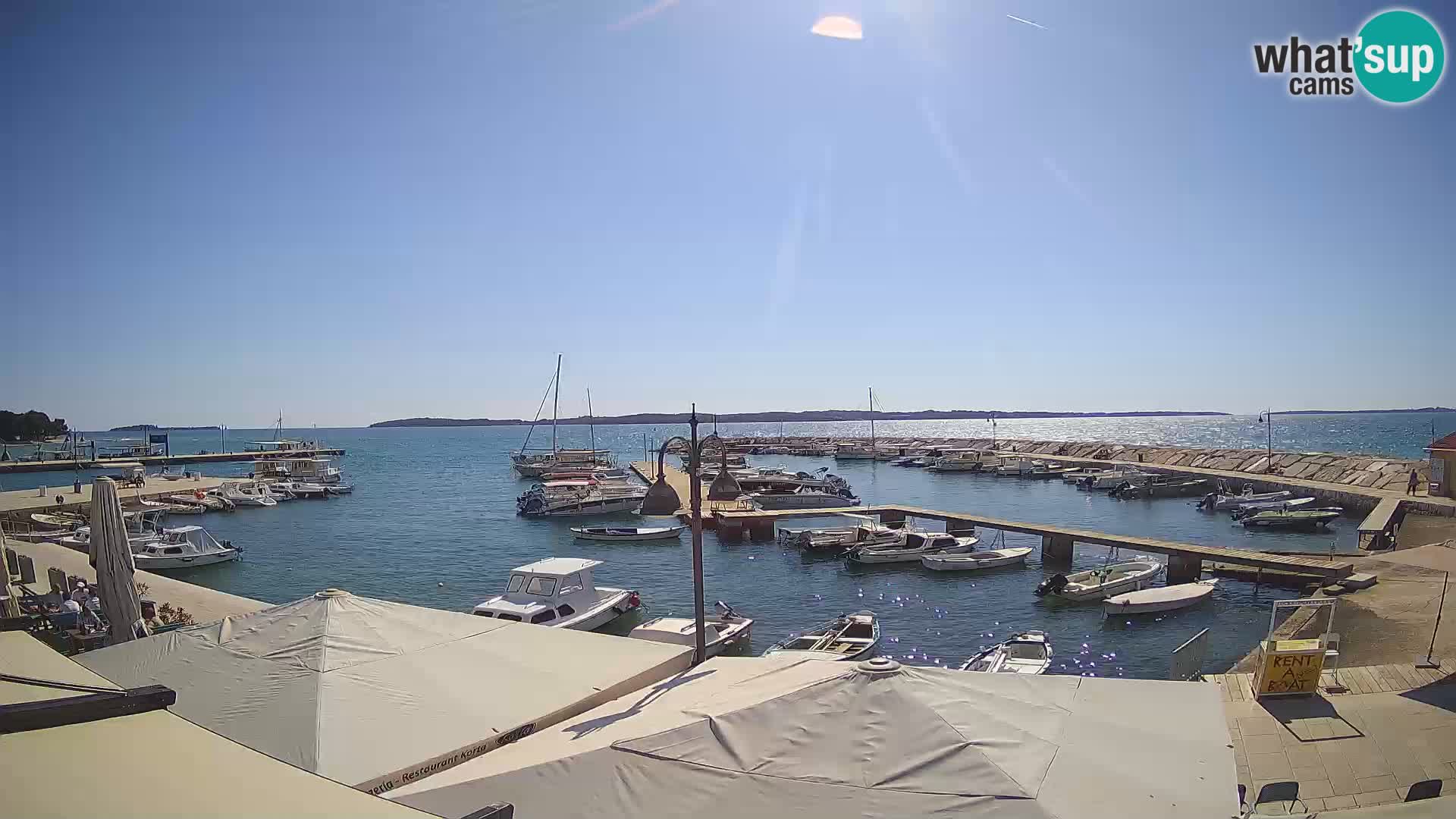 Spletna kamera Fažana riva in mestna marina – Istra