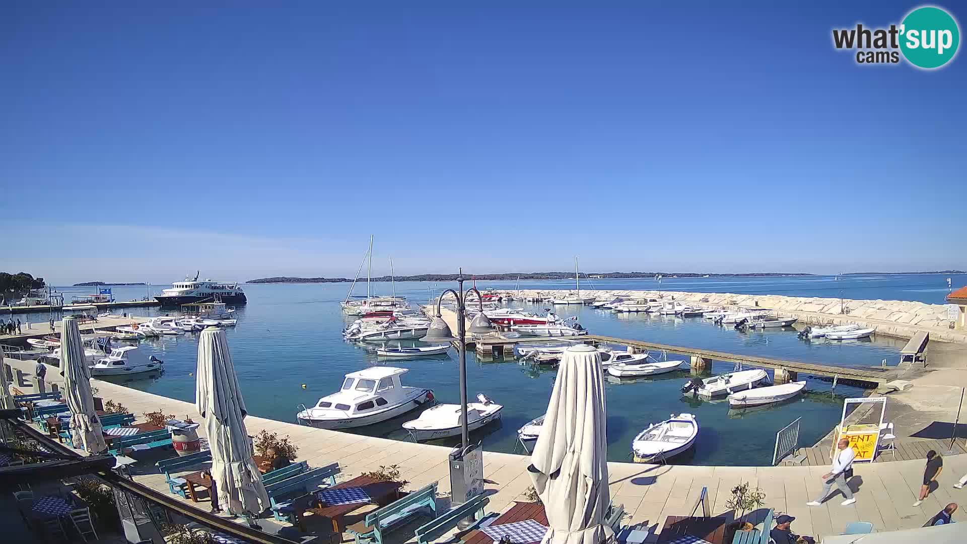 Spletna kamera Fažana riva in mestna marina – Istra