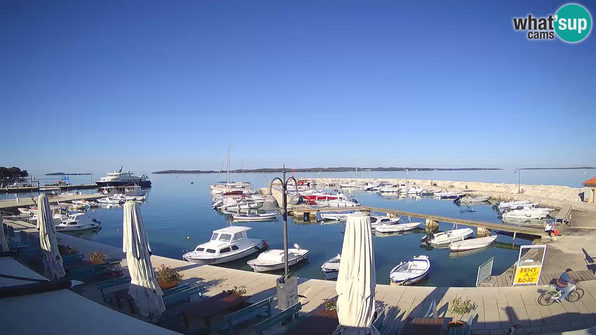 Fažana Camera en vivo riva y marina de la ciudad – Istria