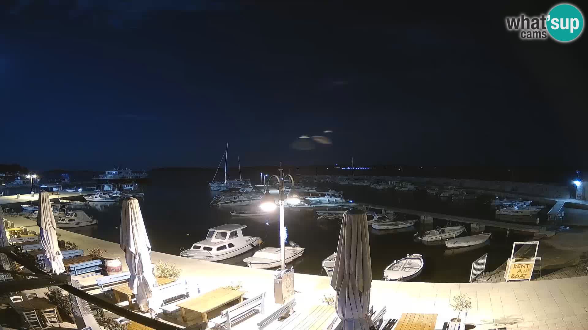 Fažana Camera en vivo riva y marina de la ciudad – Istria