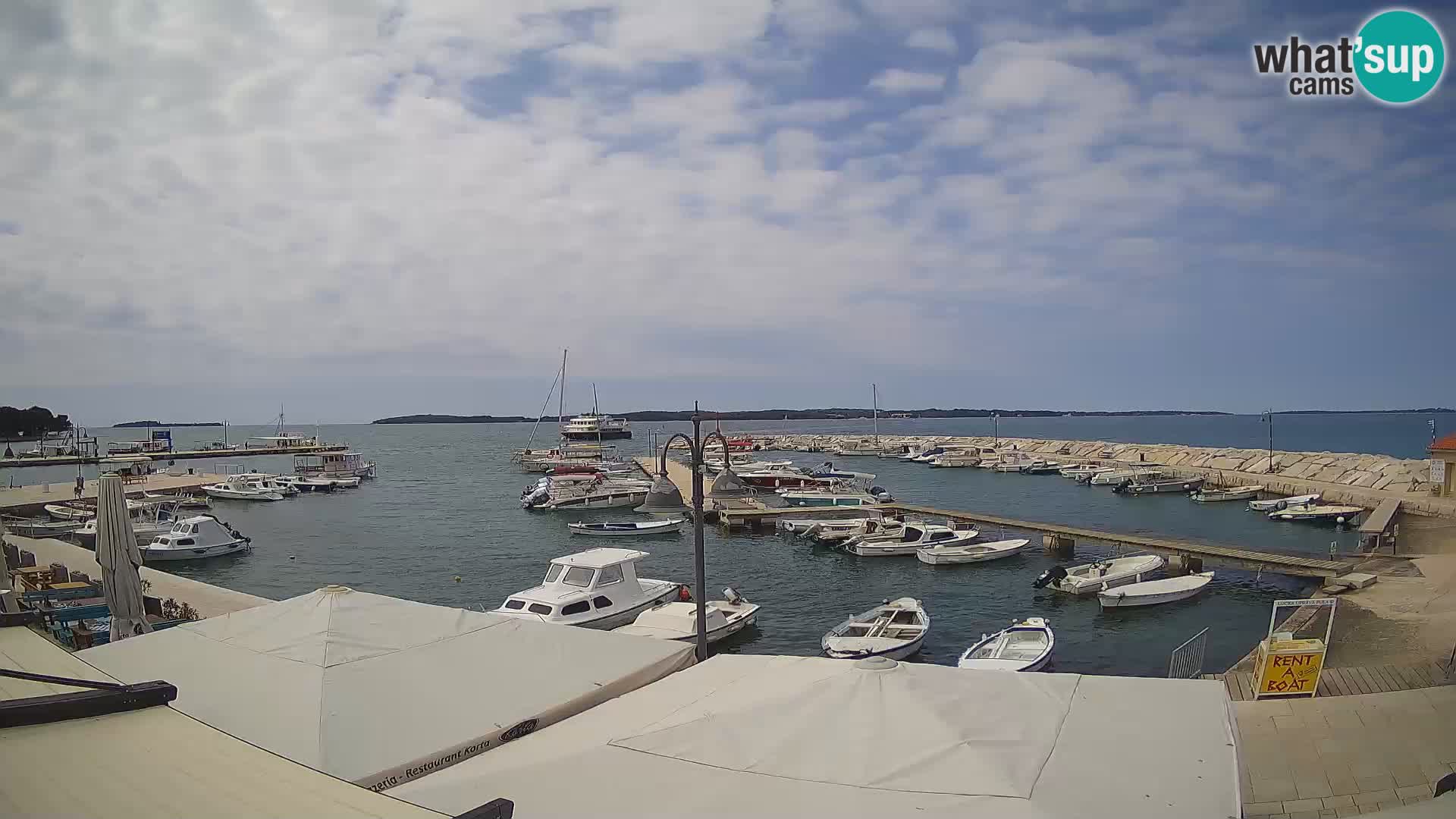 Fažana Camera en vivo riva y marina de la ciudad – Istria