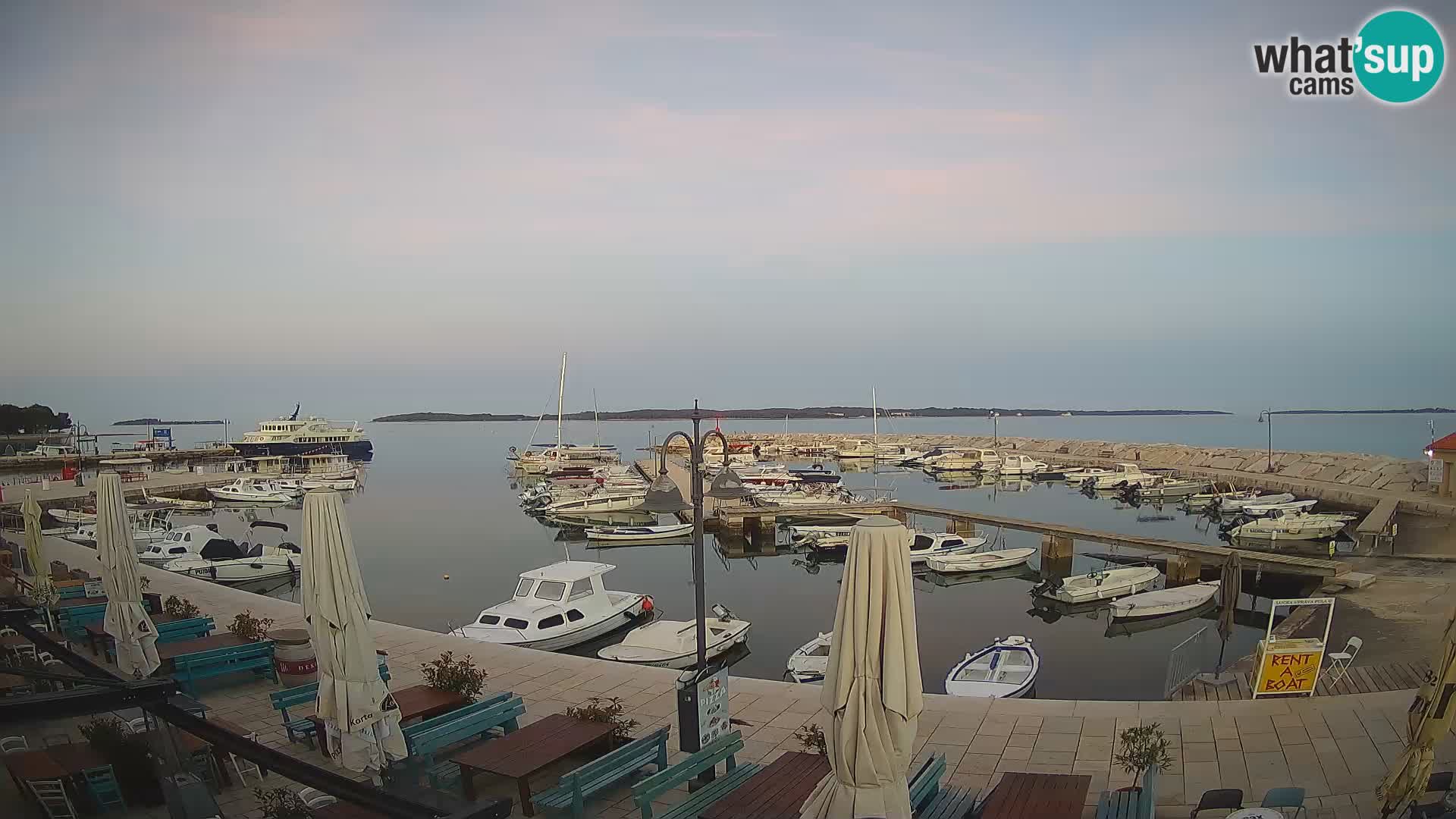 Webcam Fažana riva and city marina – Istria