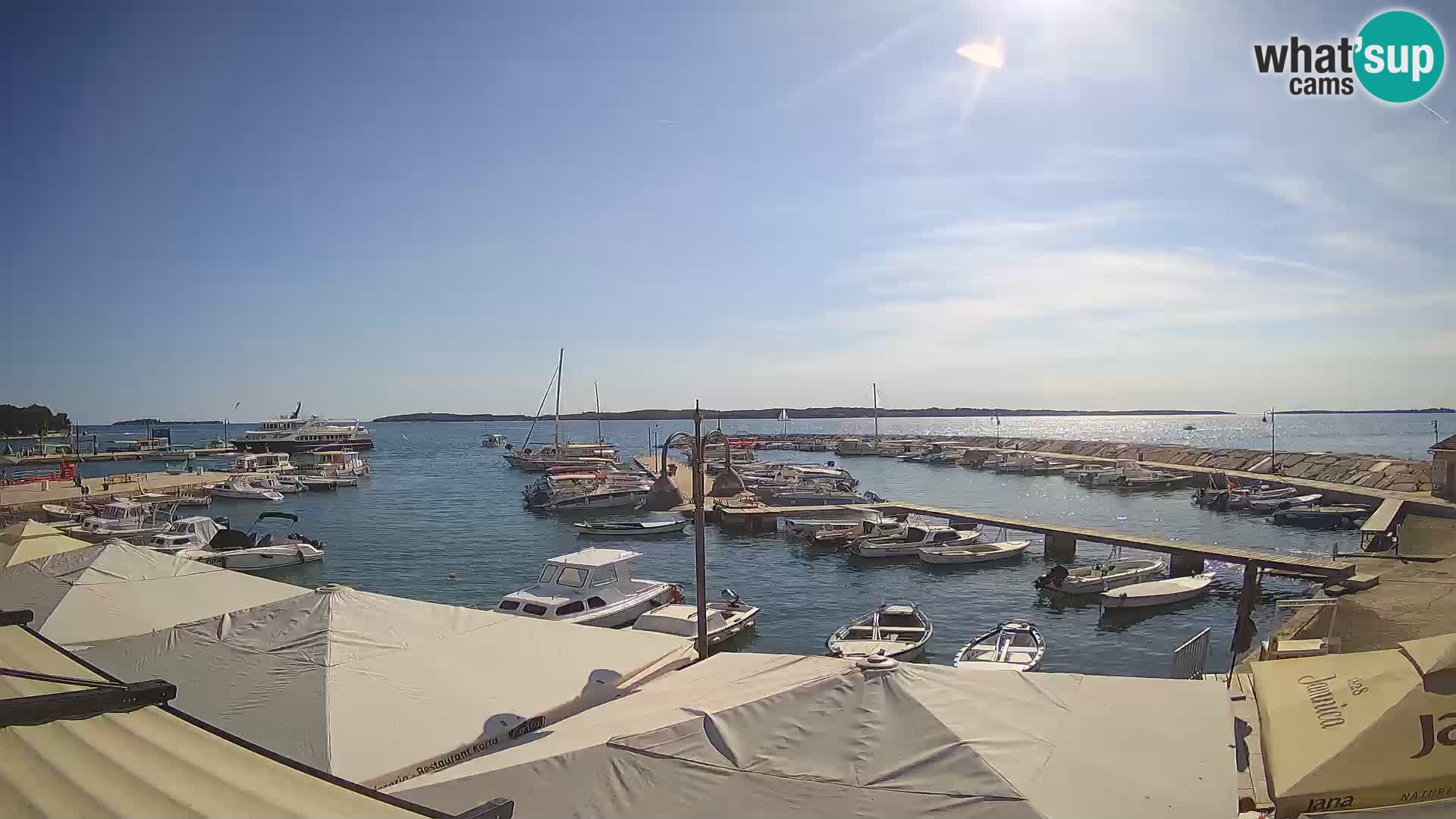 Webcam Fažana riva and city marina – Istria