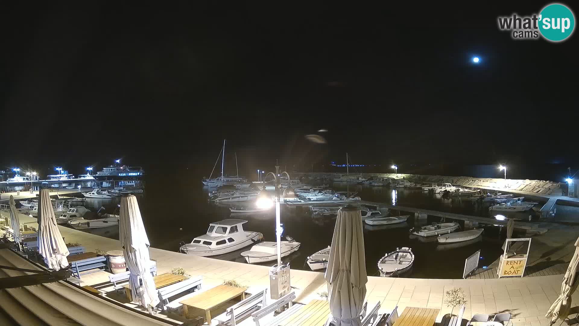 Spletna kamera Fažana riva in mestna marina – Istra