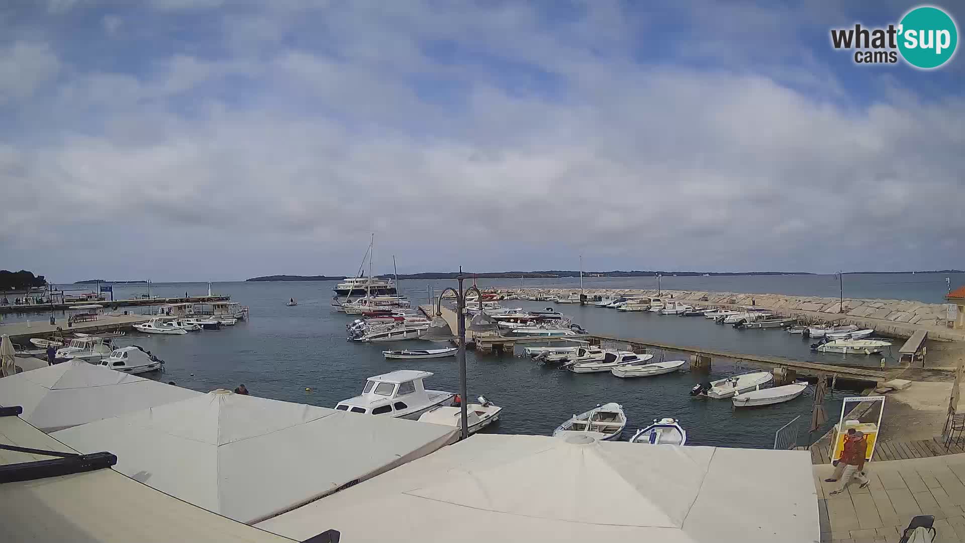 Fažana Camera en vivo riva y marina de la ciudad – Istria