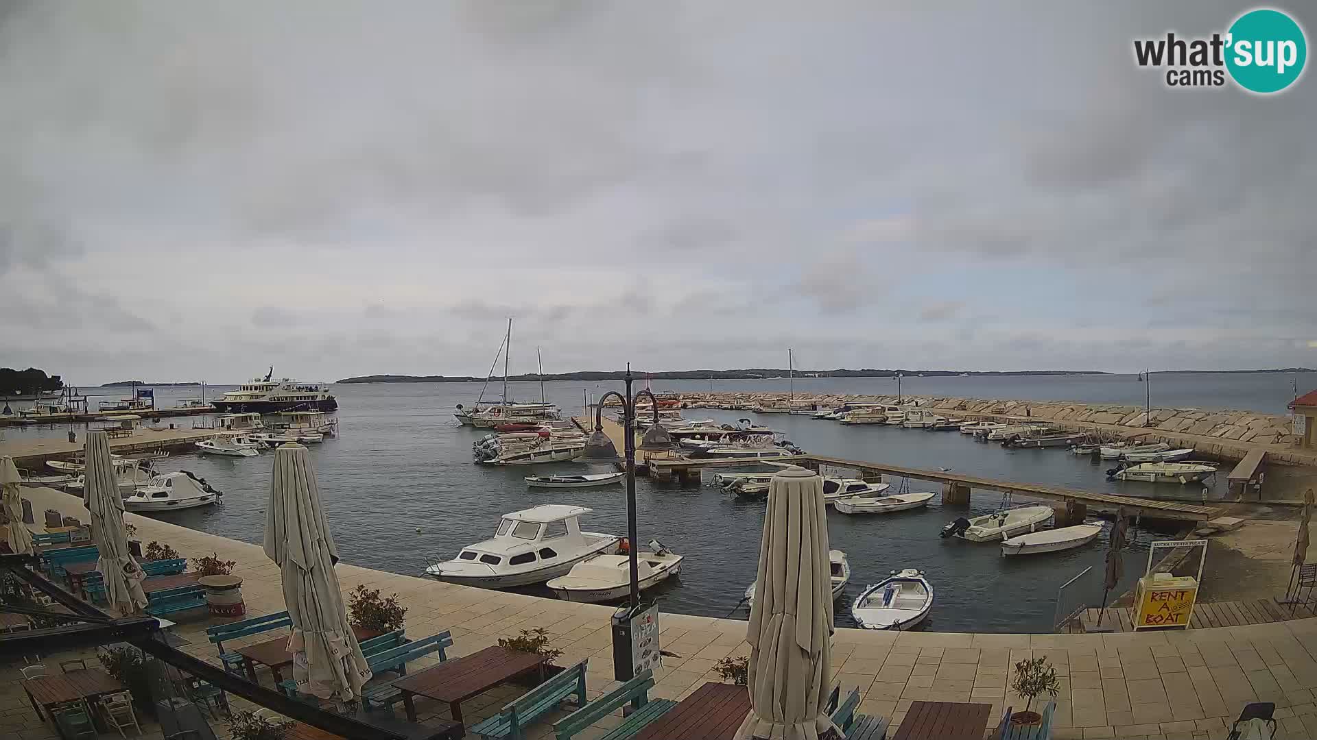Spletna kamera Fažana riva in mestna marina – Istra