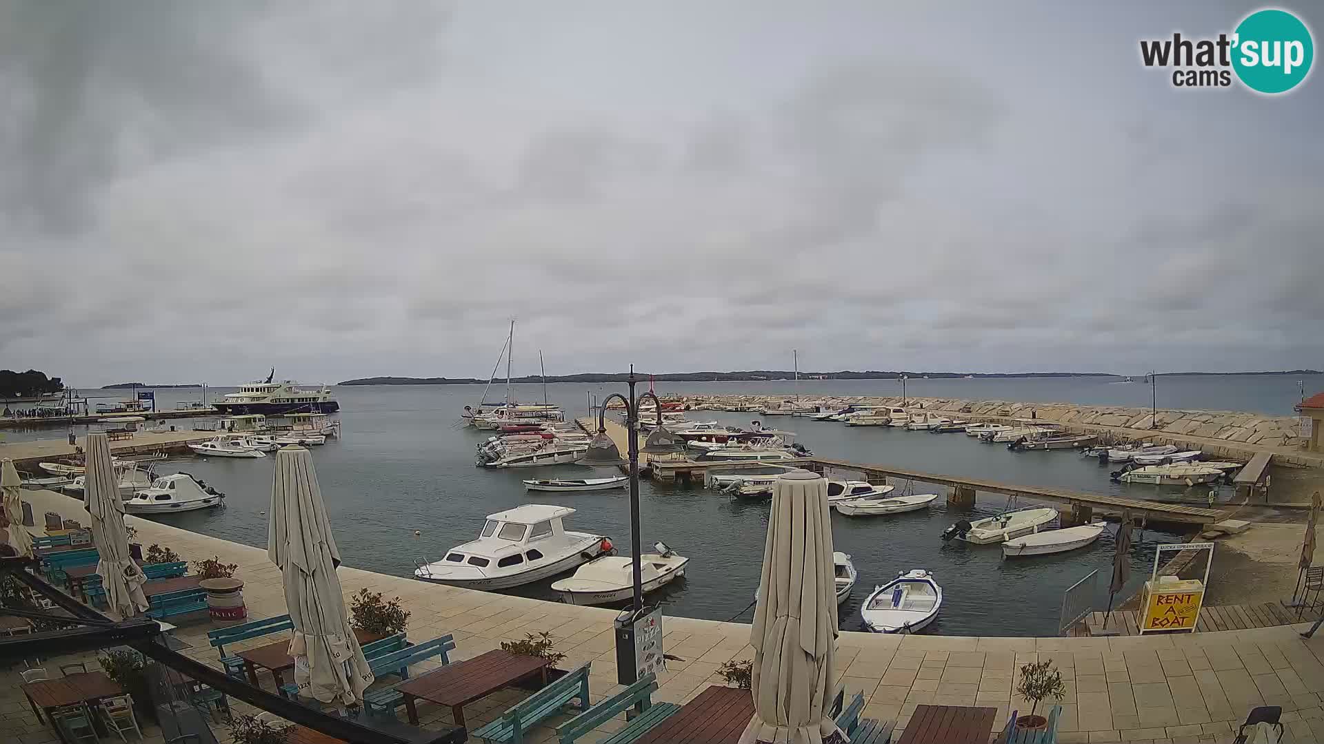 Spletna kamera Fažana riva in mestna marina – Istra