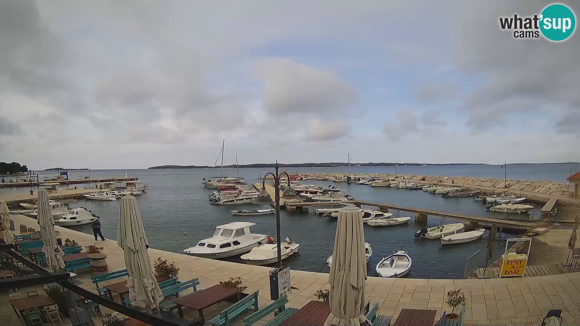 Spletna kamera Fažana riva in mestna marina – Istra
