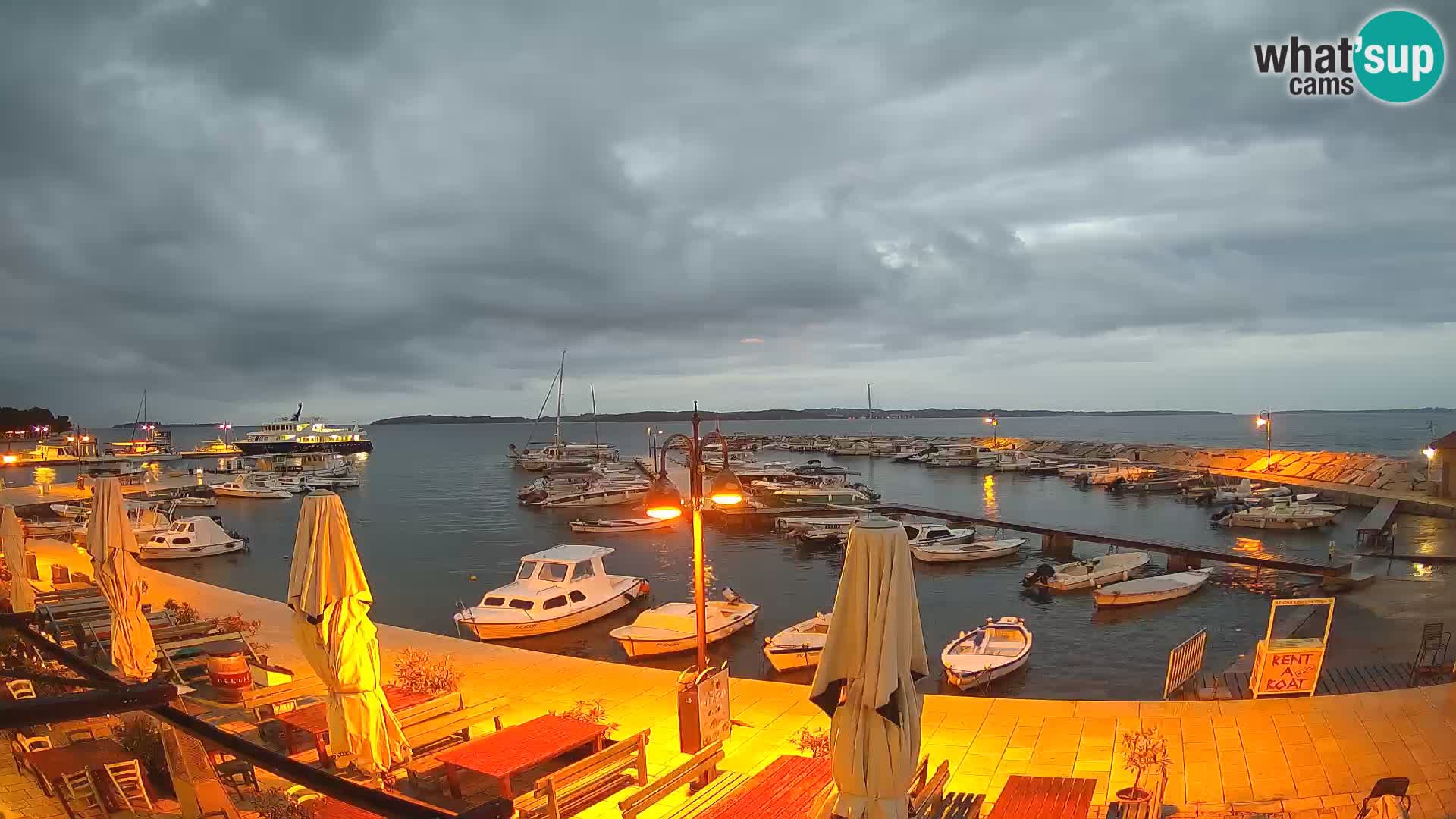 Webcam Fažana riva and city marina – Istria
