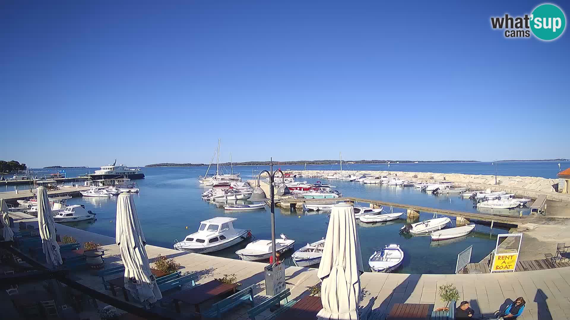 Spletna kamera Fažana riva in mestna marina – Istra