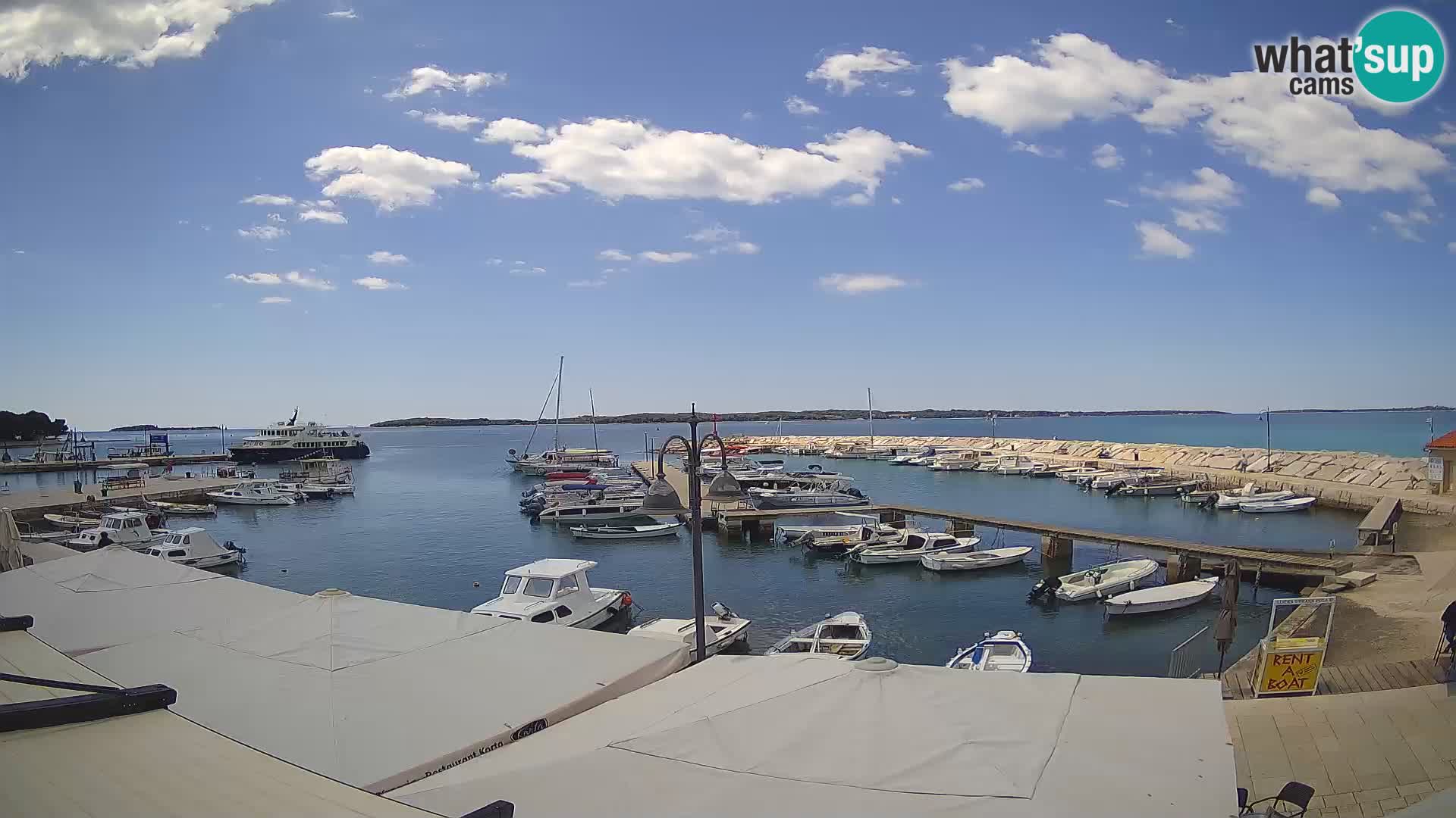 Spletna kamera Fažana riva in mestna marina – Istra