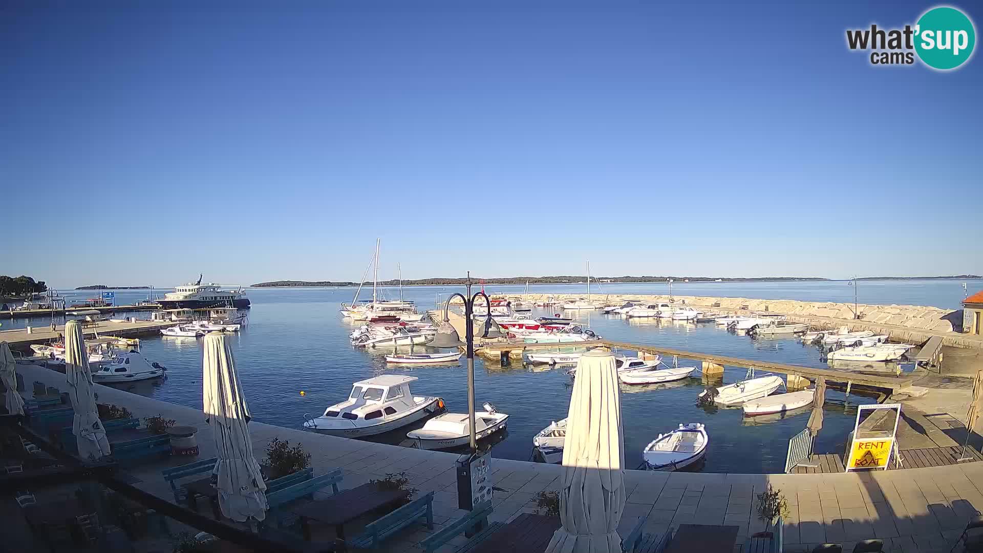 Fažana Camera en vivo riva y marina de la ciudad – Istria