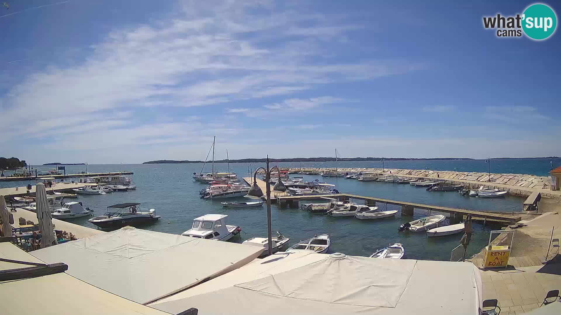 Fažana Camera en vivo riva y marina de la ciudad – Istria