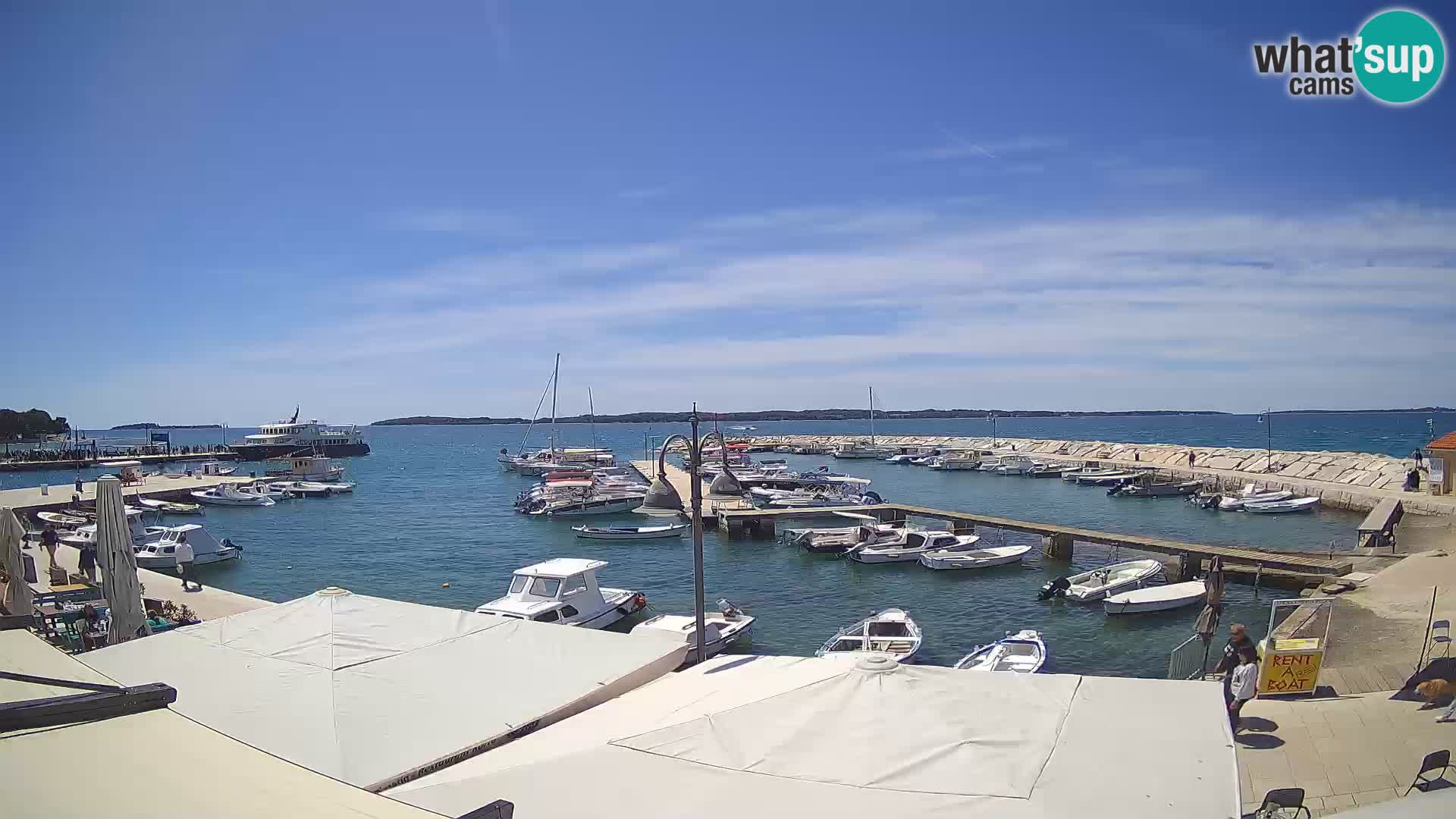 Fažana Camera en vivo riva y marina de la ciudad – Istria
