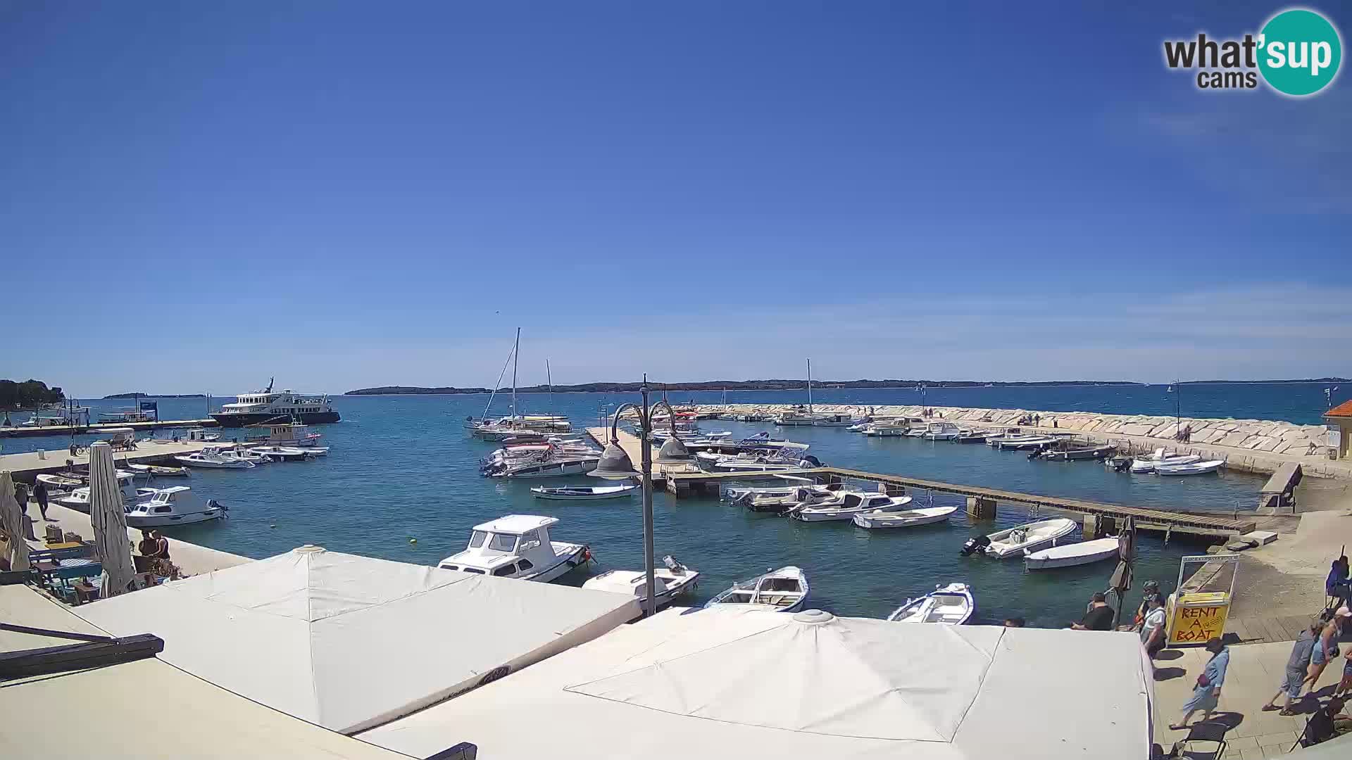 Fažana Camera en vivo riva y marina de la ciudad – Istria