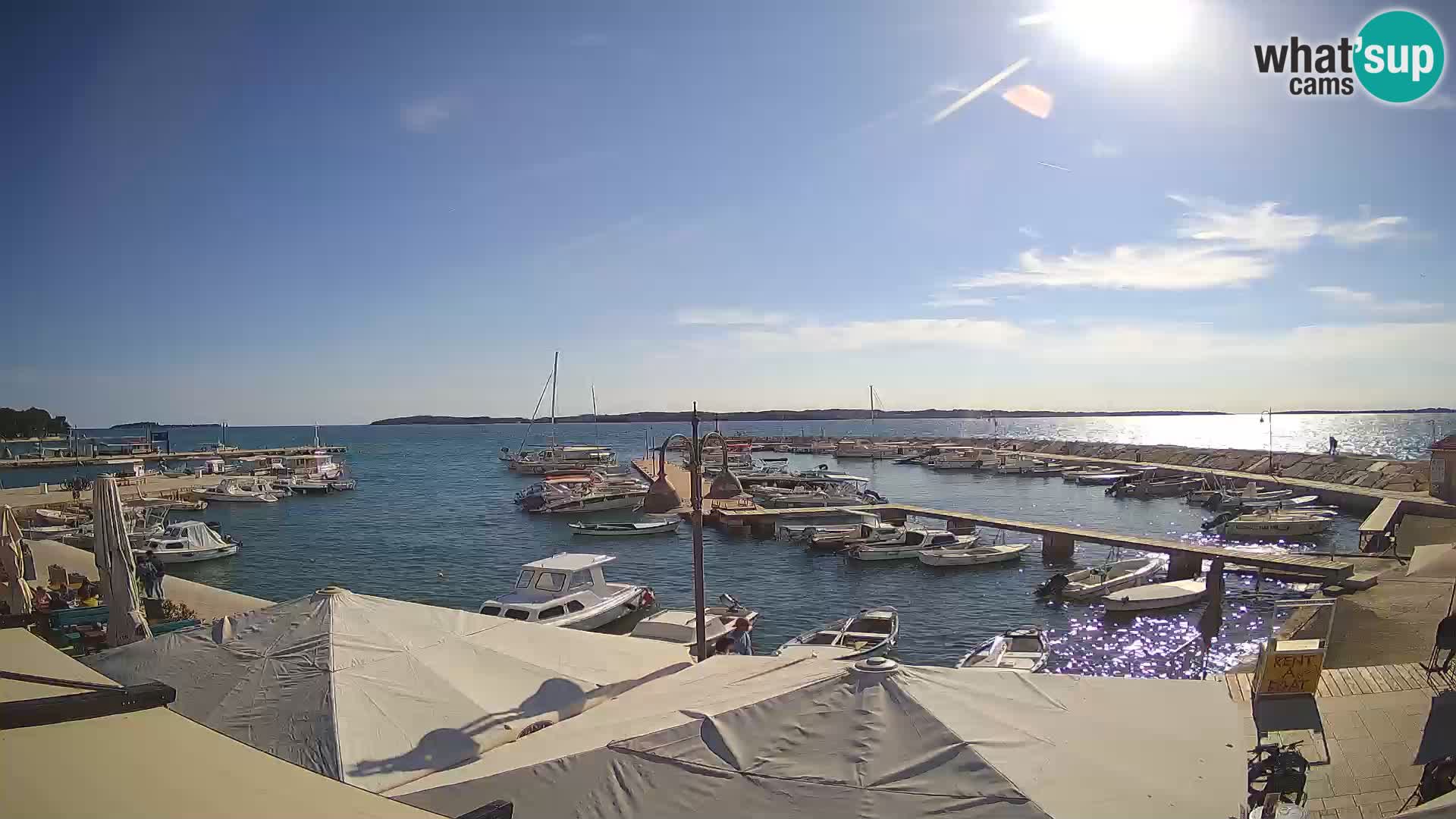 Fažana Camera en vivo riva y marina de la ciudad – Istria