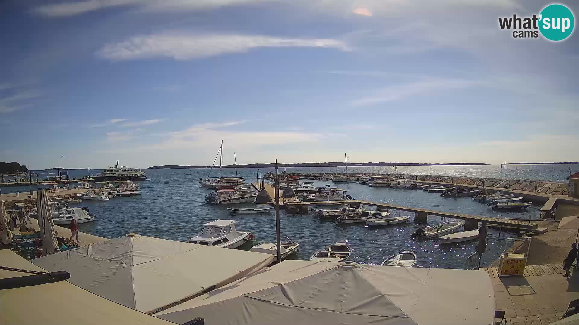Fažana Camera en vivo riva y marina de la ciudad – Istria